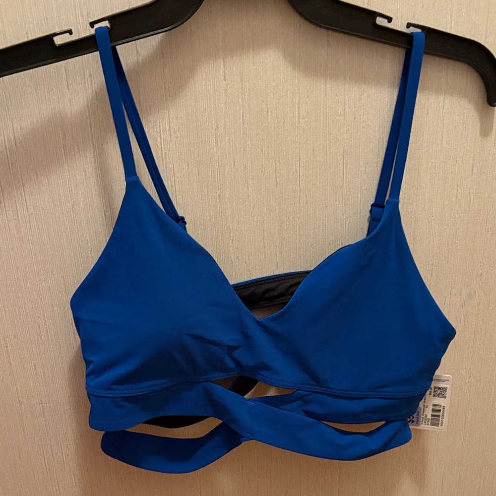 Lululemon v neck cross over bra